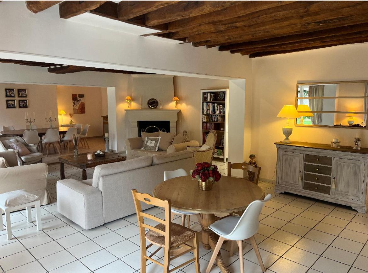 Chambres A La Maison Hermitage Aincourt Exteriér fotografie