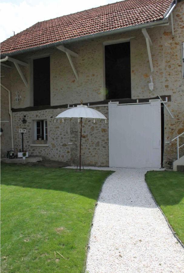 Chambres A La Maison Hermitage Aincourt Exteriér fotografie